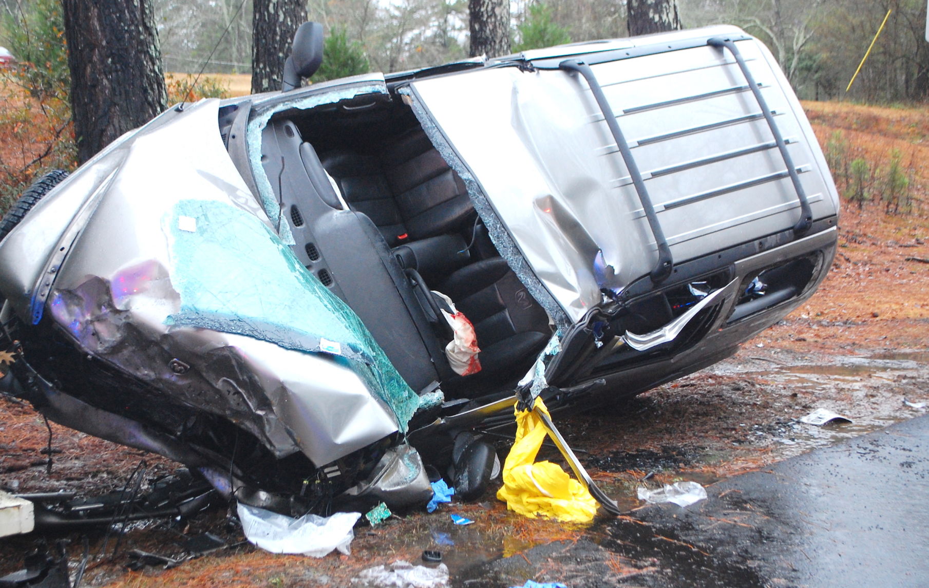 Cars overturn in accident on Flat Shoals Road